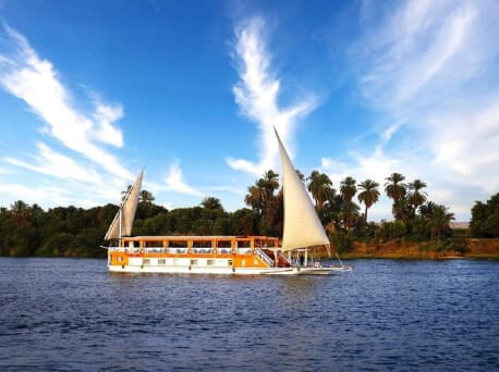 Crucero de 5 días por el Nilo en la Dahabiya Amoura