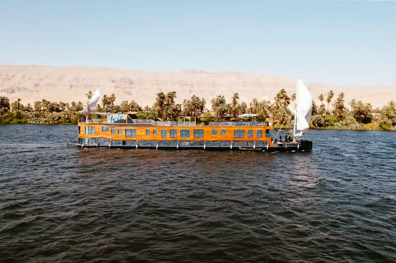 Crucero Iris Dahabiya por el Nilo de 5 días desde Luxor